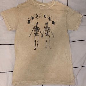 Tilly’s Skeleton Graphic Tee